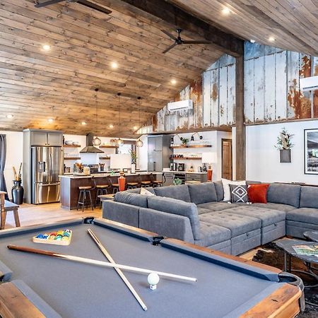 New Rustic Luxe Cabin Billiards Spa Near Gsmnp Townsend Exterior photo
