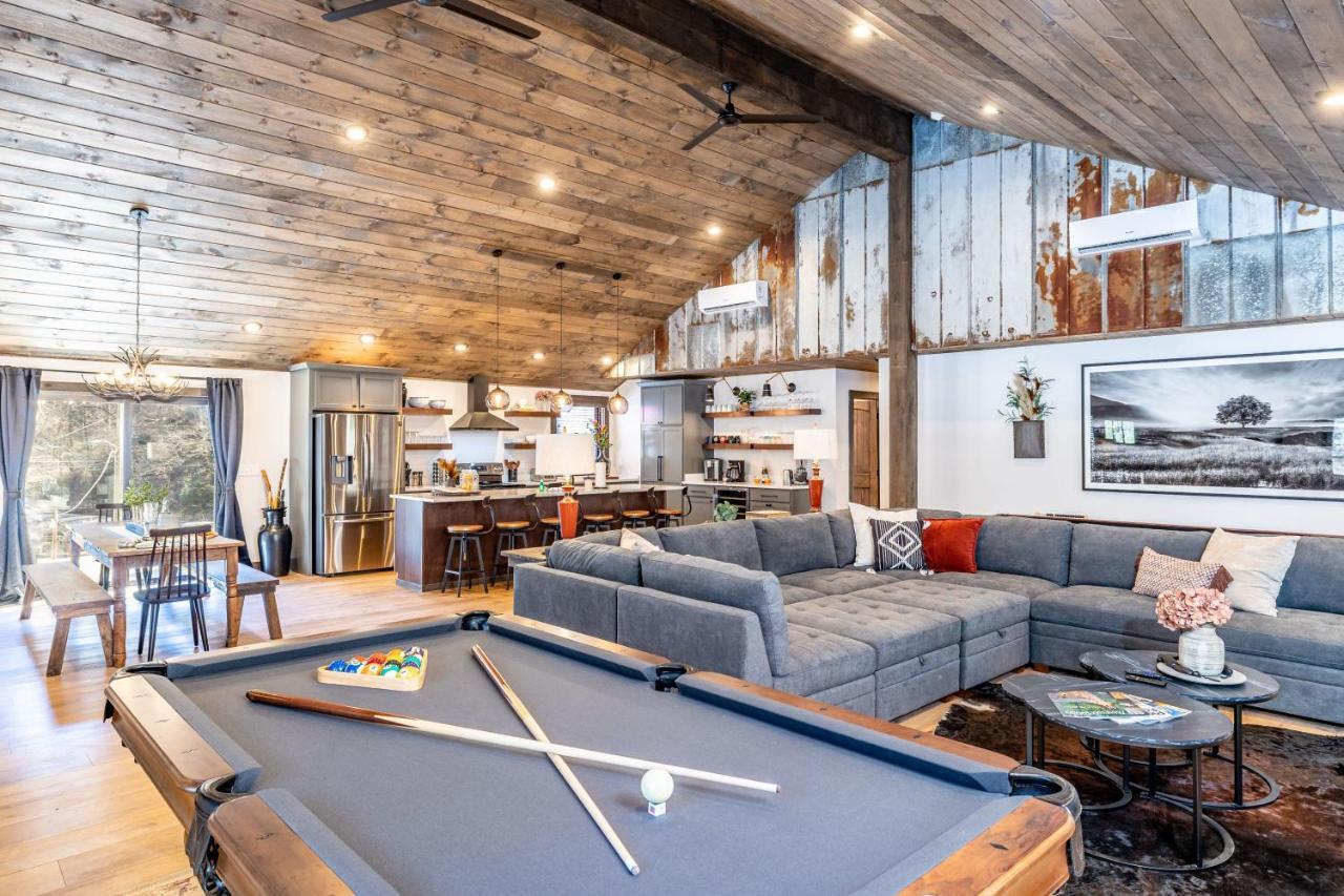 New Rustic Luxe Cabin Billiards Spa Near Gsmnp Townsend Exterior photo