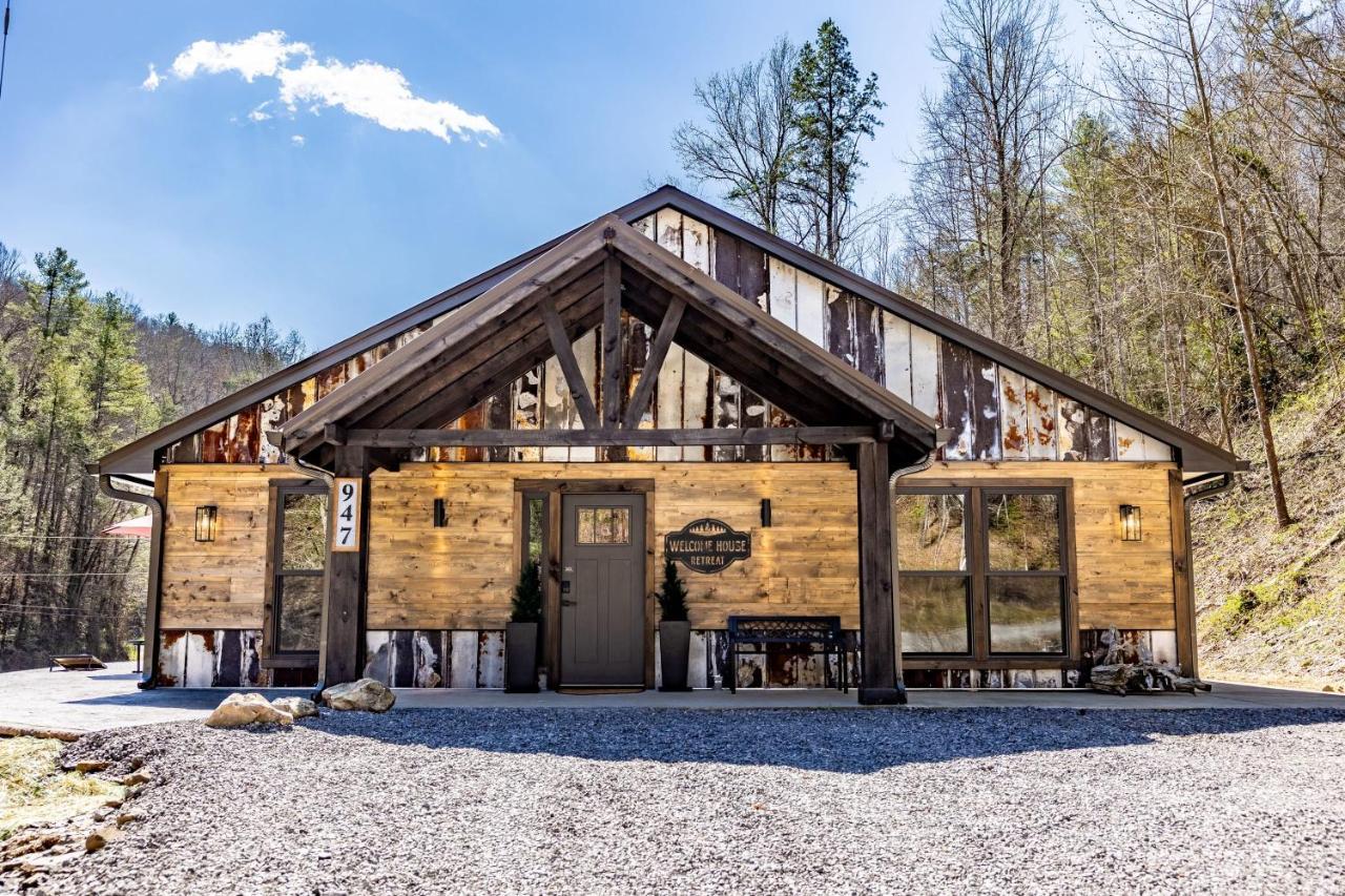 New Rustic Luxe Cabin Billiards Spa Near Gsmnp Townsend Exterior photo